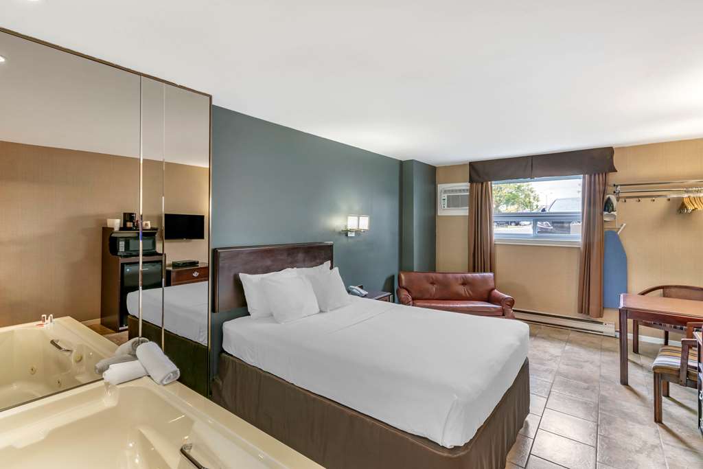 econo lodge hotel brossard
