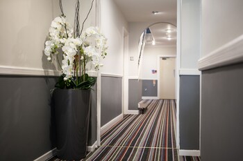 Celtic International Hotel Cardiff Airport,Cardiff>>Barry,3 star