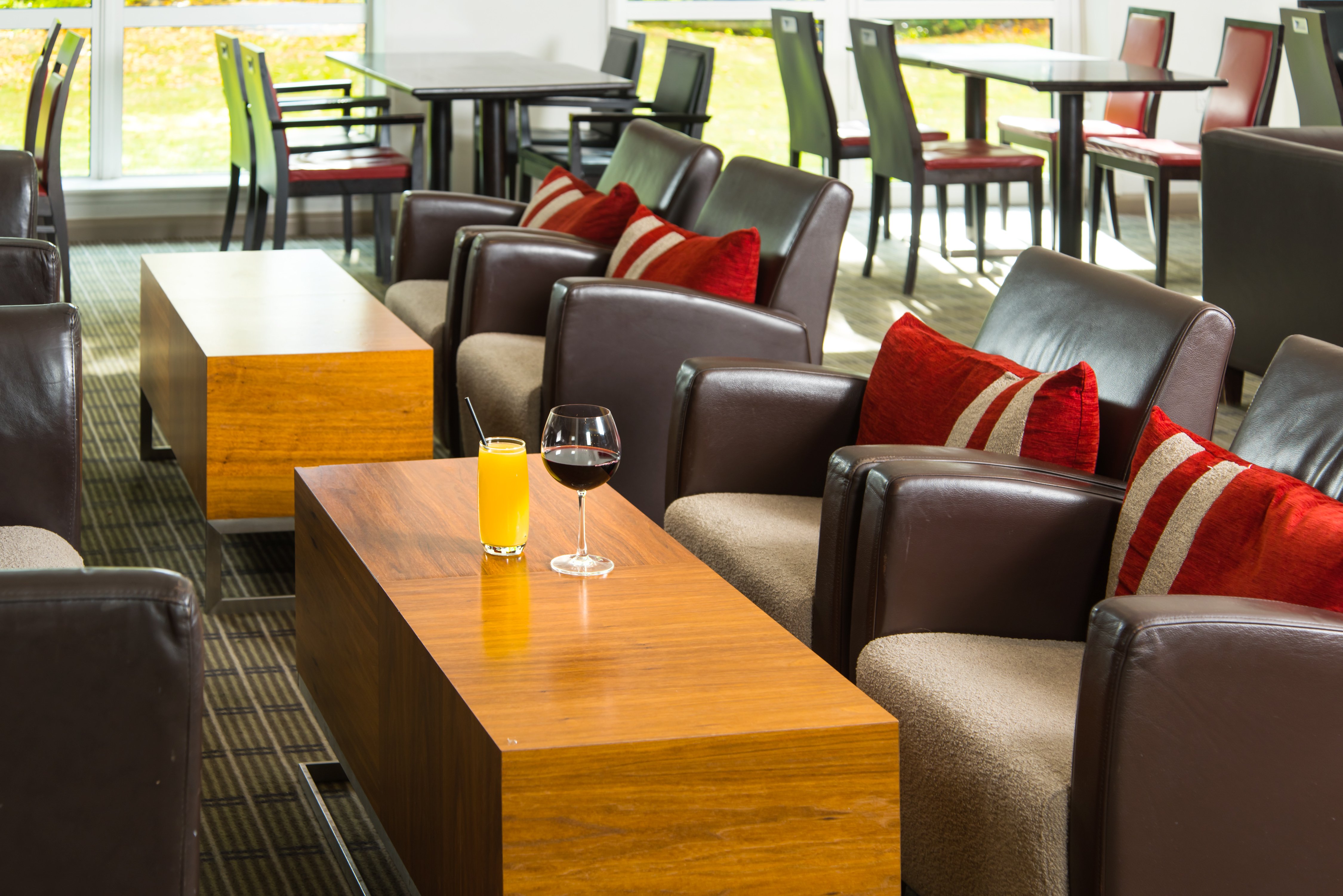 holiday inn express swindon west by ihg