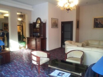 first apart hotel
