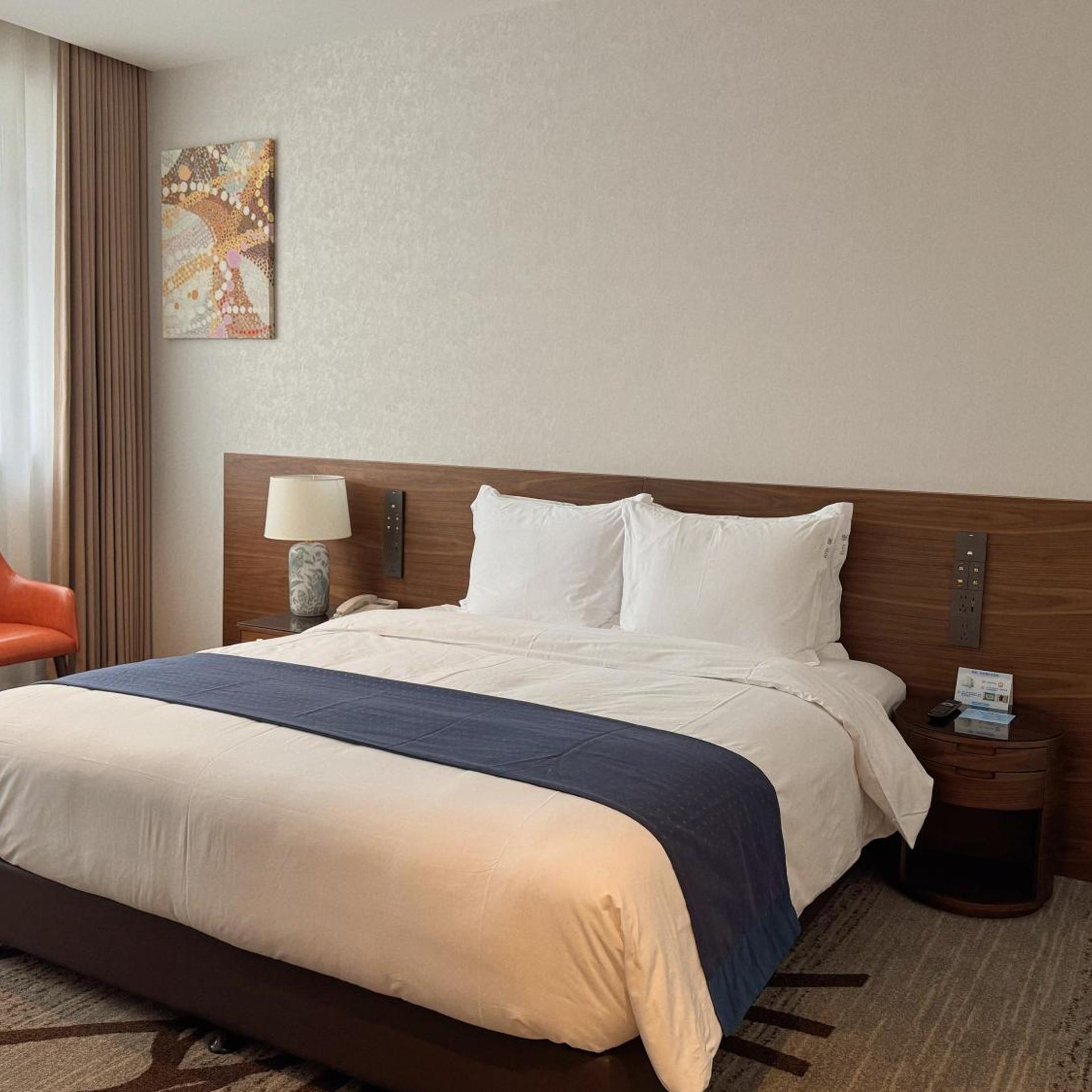 holiday inn express shanghai zhenping by ihg
