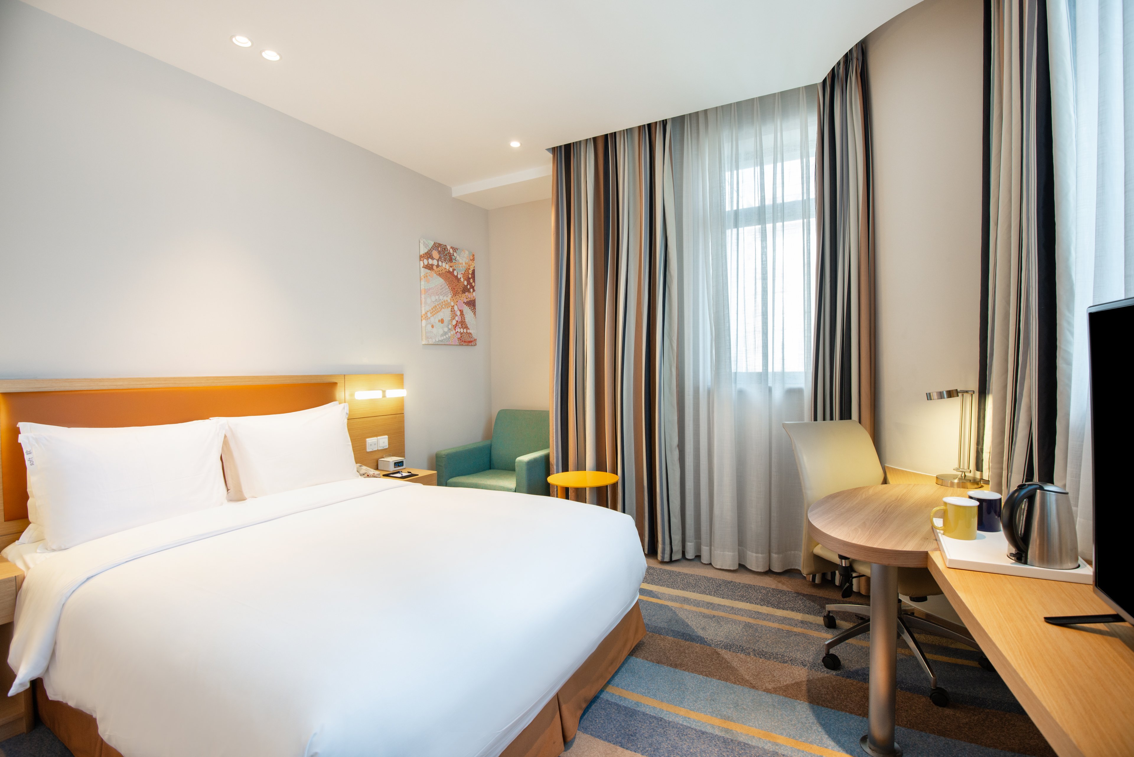 holiday inn express shanghai zhenping by ihg
