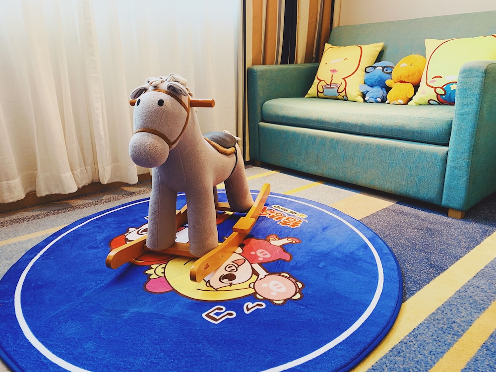 holiday inn express shanghai zhenping by ihg