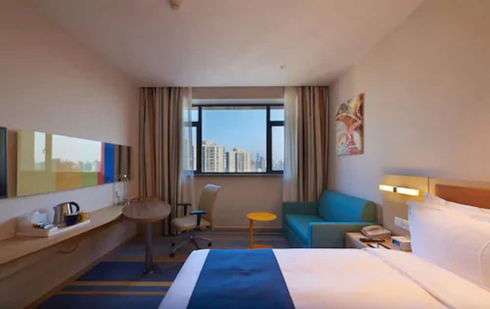 holiday inn express shanghai zhenping by ihg