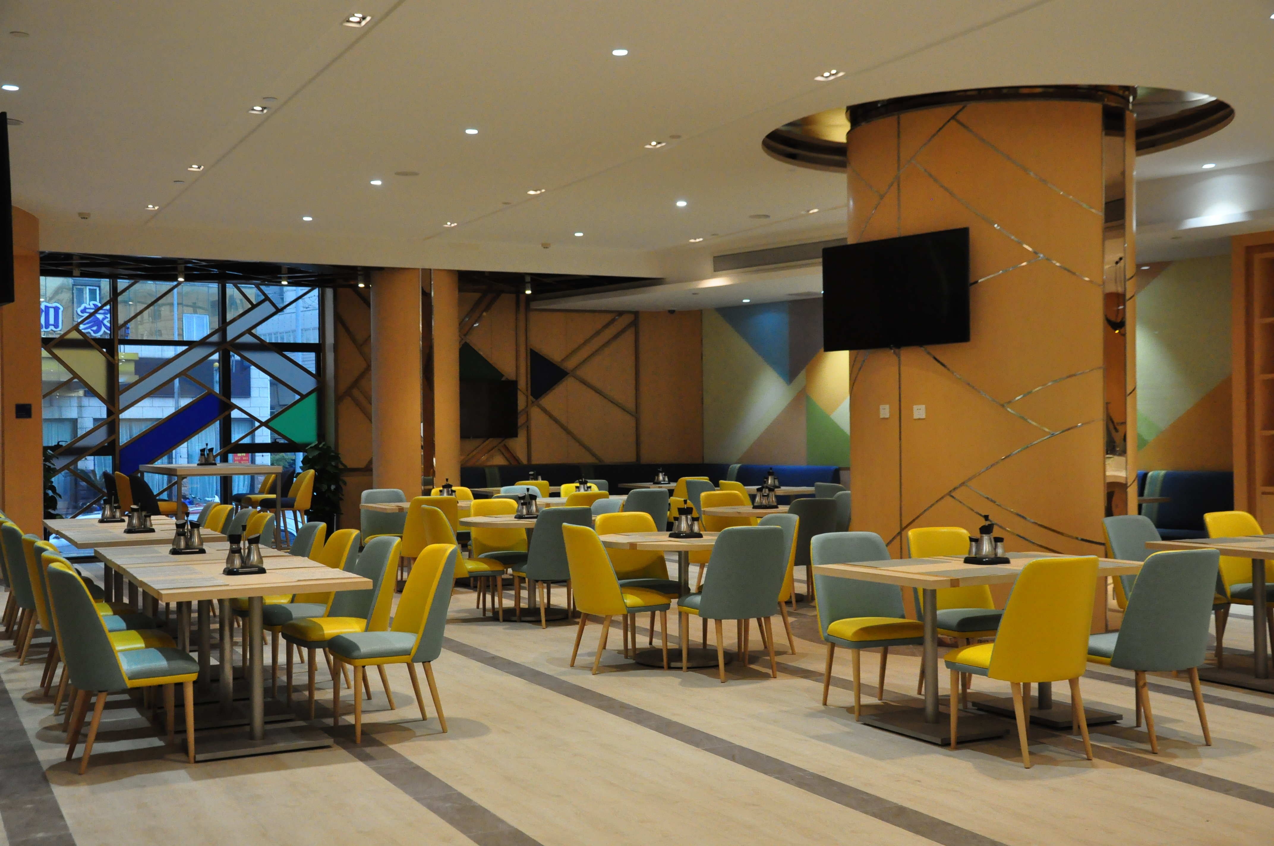 holiday inn express shanghai zhenping by ihg