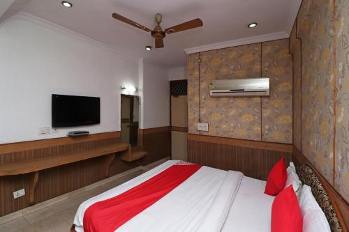 highway inn international