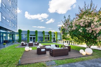 holiday inn prague airport by ihg