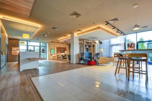 holiday inn prague airport by ihg