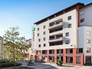 ibis styles annecy gare centre