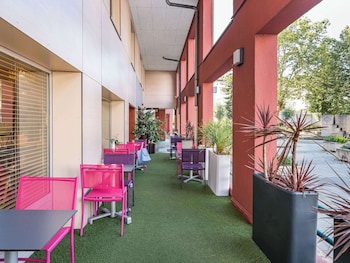ibis styles annecy gare centre