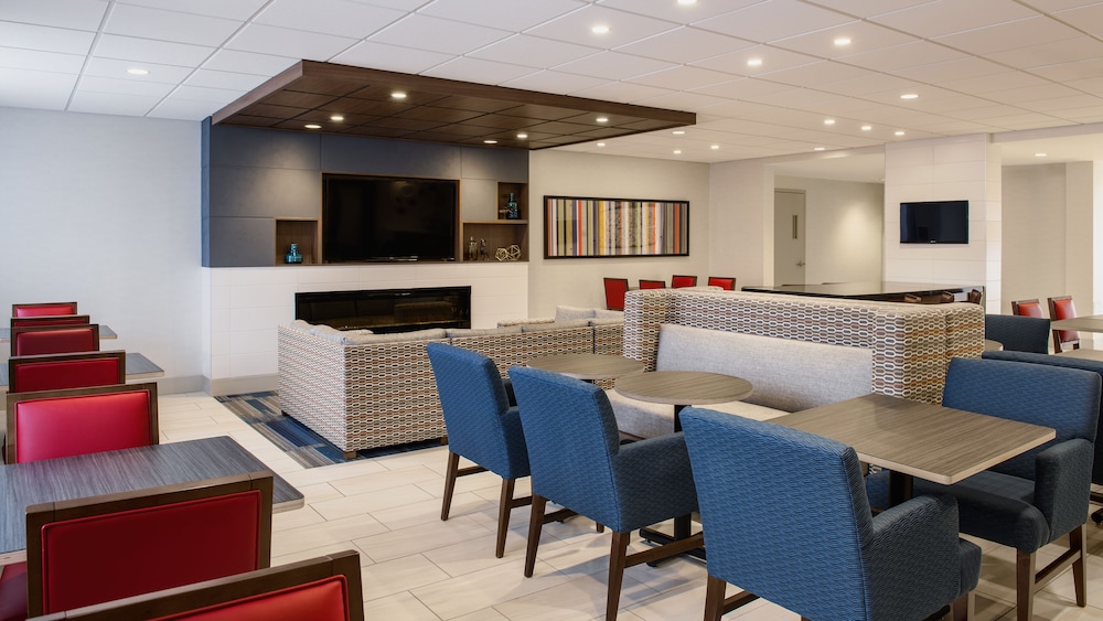 holiday inn express hotel and suites airdrie calgary north by ihg