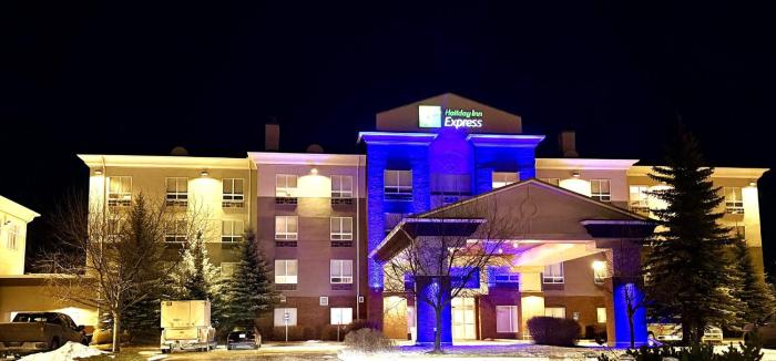 holiday inn express hotel and suites airdrie calgary north by ihg