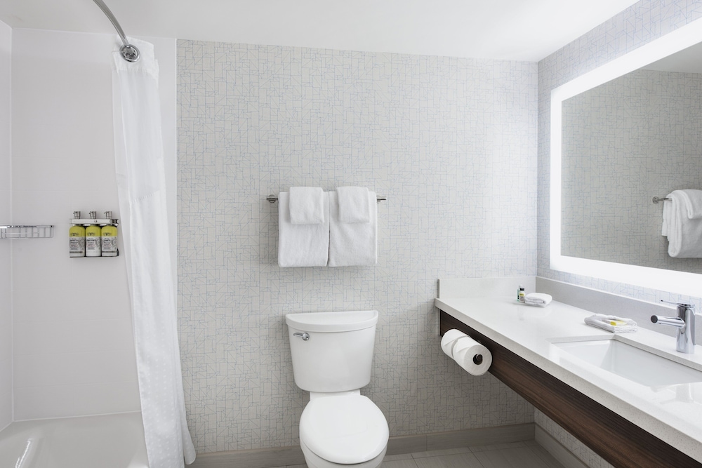 holiday inn express and suites saskatoon by ihg
