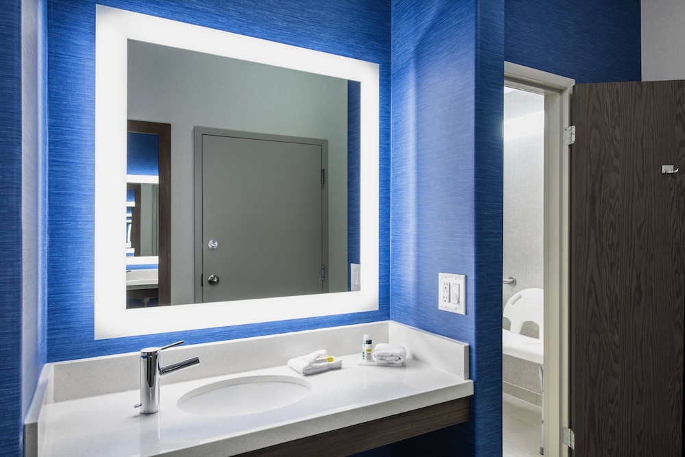 holiday inn express and suites saskatoon by ihg