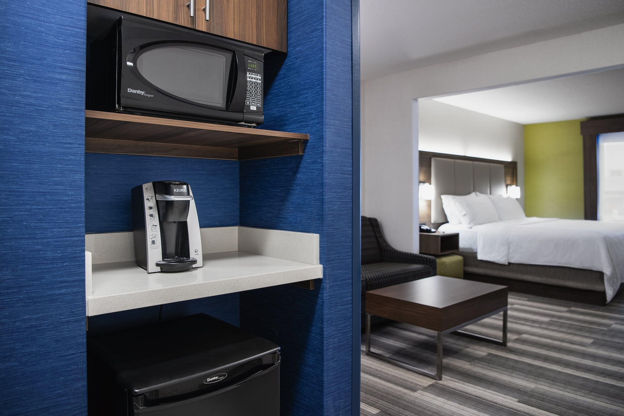 holiday inn express and suites saskatoon by ihg