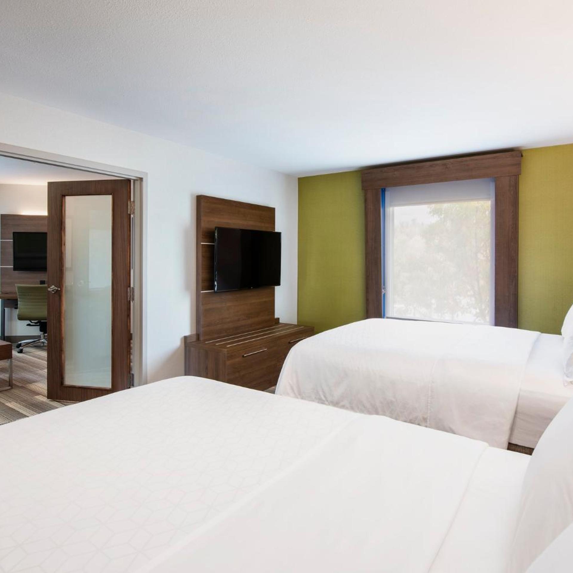 holiday inn express and suites saskatoon by ihg