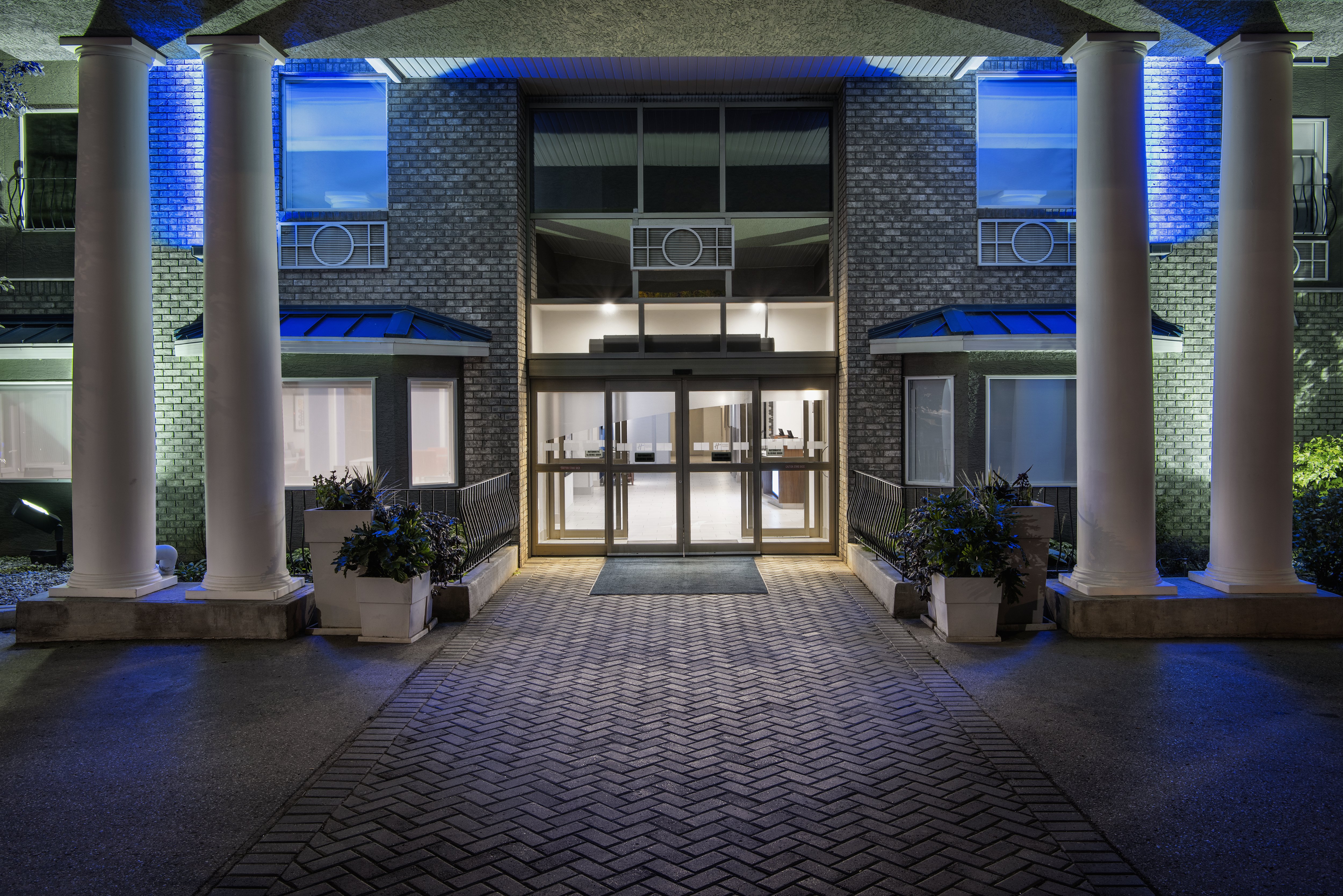holiday inn express and suites saskatoon by ihg