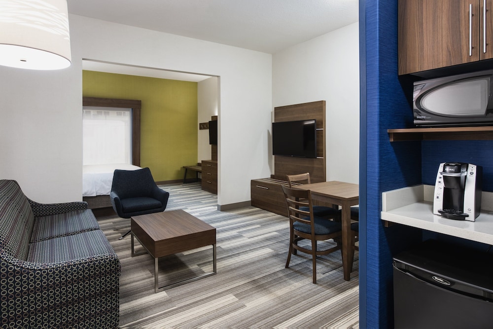 holiday inn express and suites saskatoon by ihg