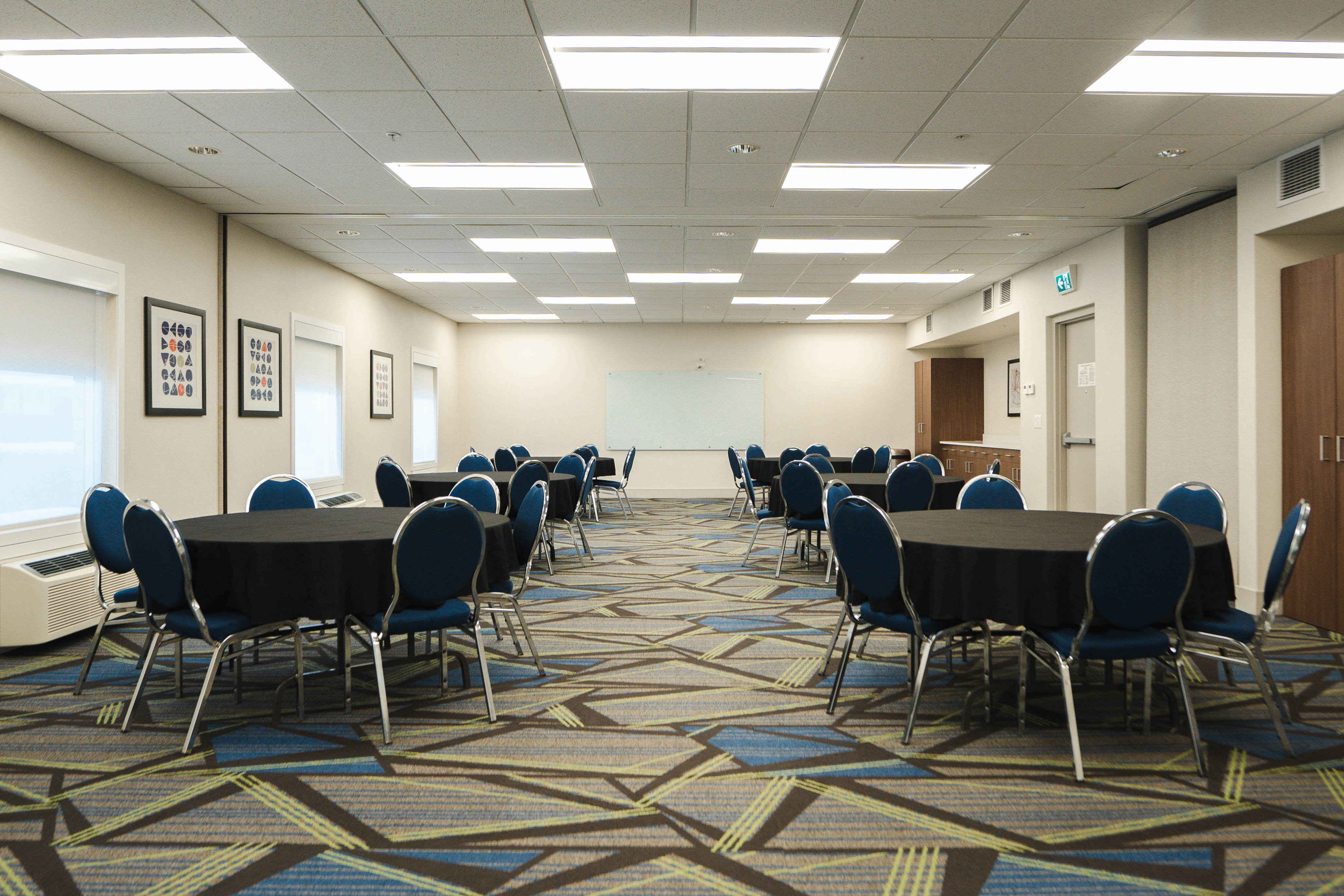 holiday inn express and suites saskatoon by ihg