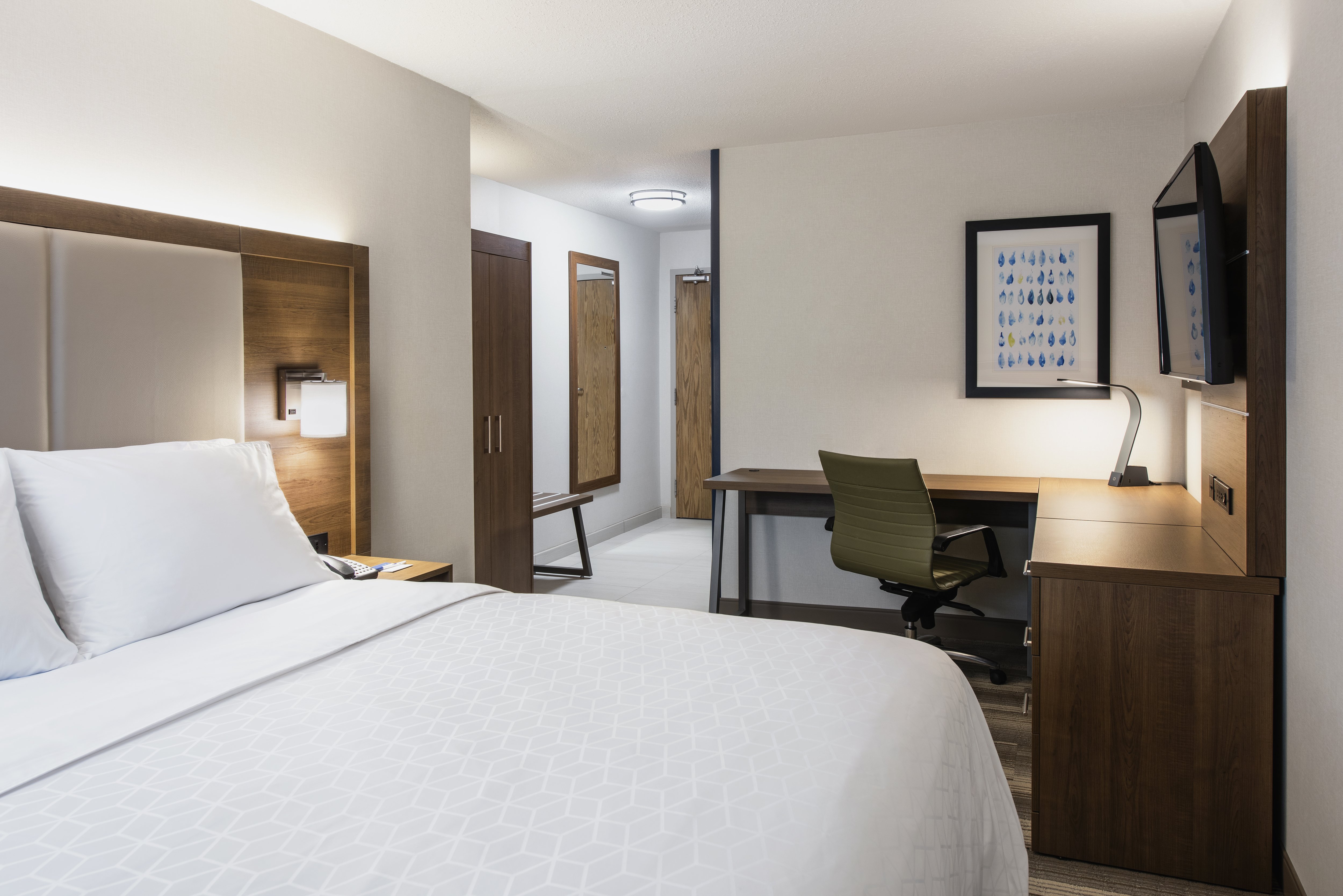 holiday inn express and suites saskatoon by ihg
