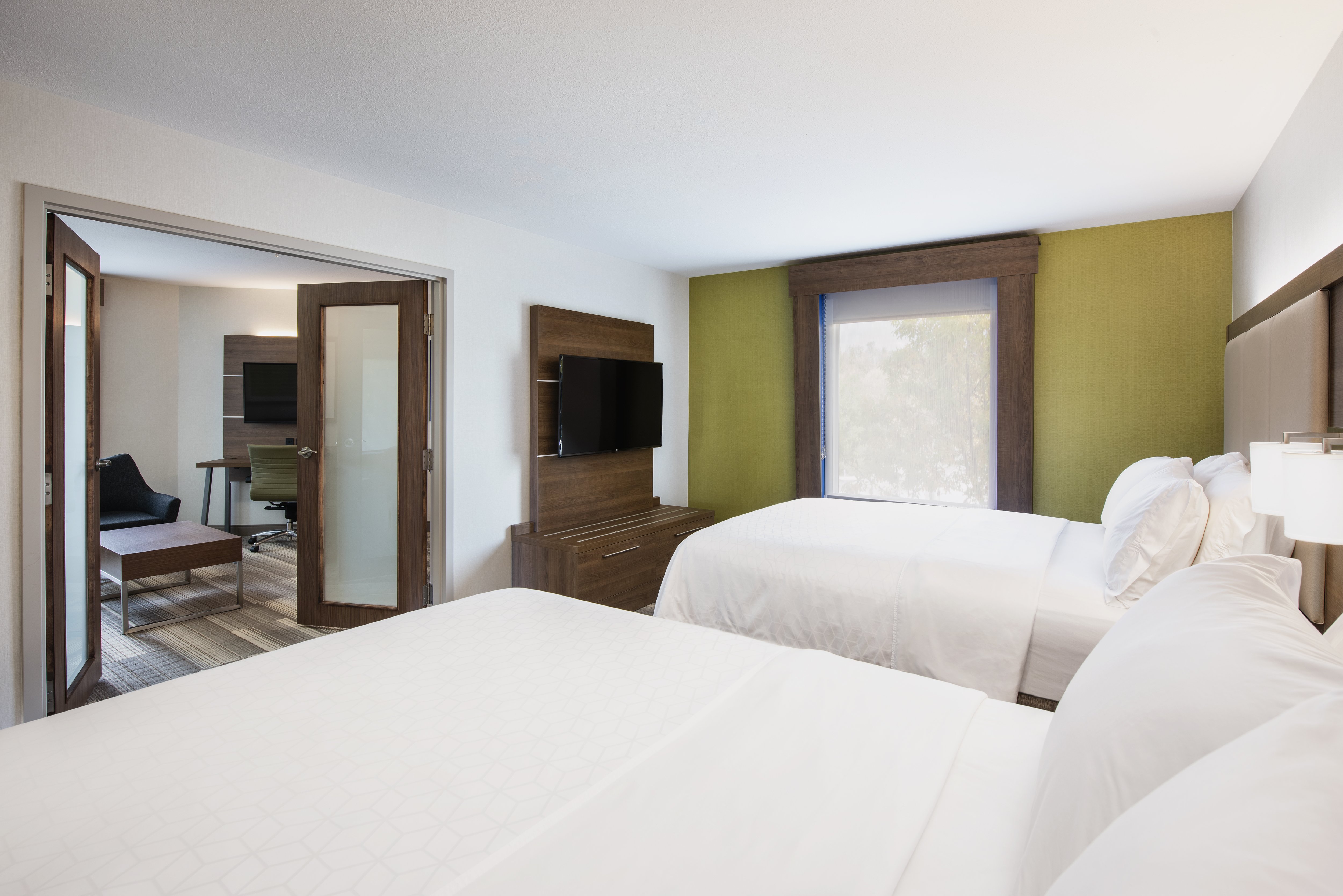 holiday inn express and suites saskatoon by ihg