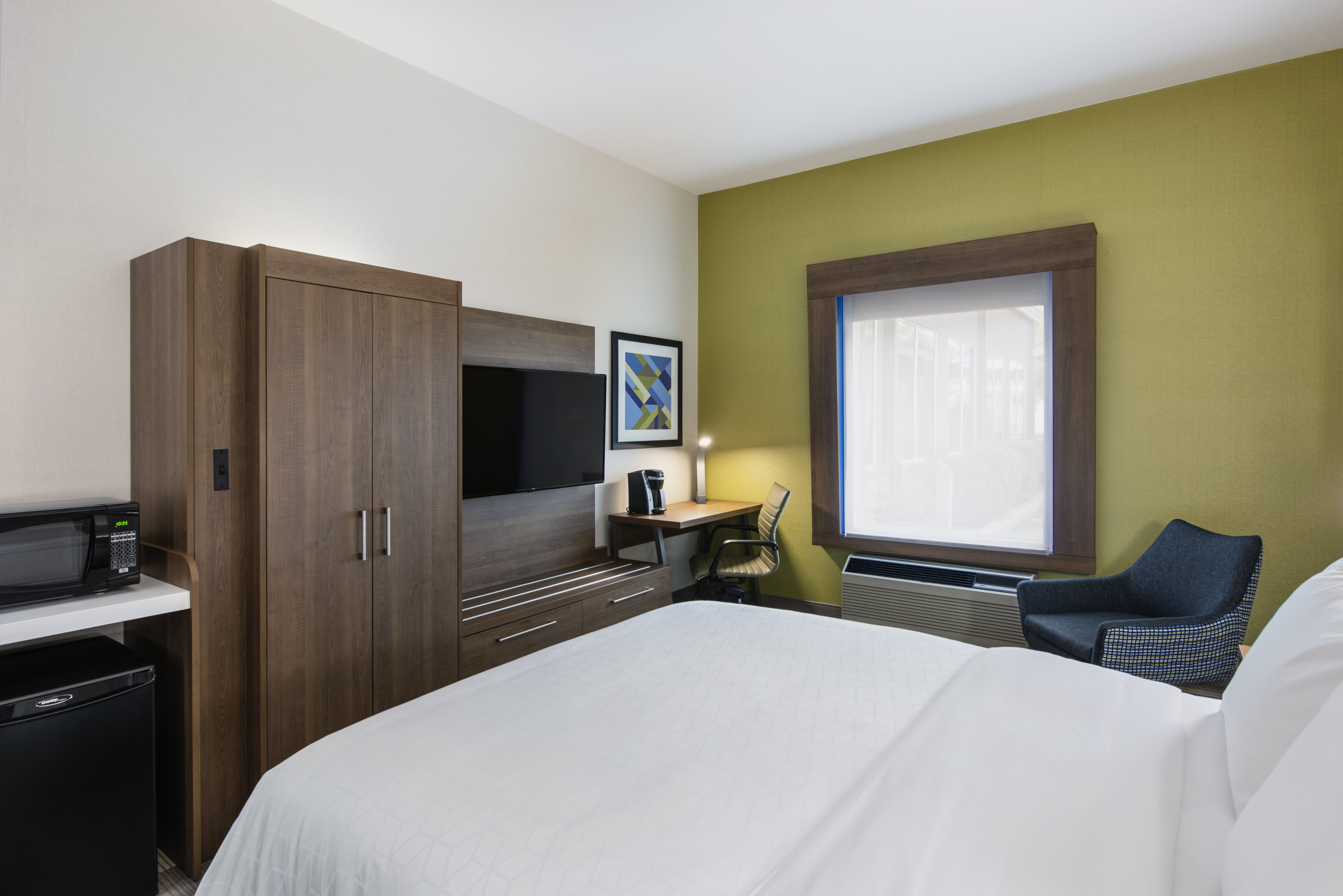 holiday inn express and suites saskatoon by ihg