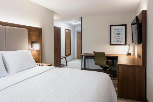 holiday inn express and suites saskatoon by ihg