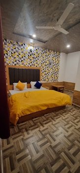 Hogwartz Hostel,Parking, Near Old, Kasol, Sosan, Himachal Pradesh 175105,2 star