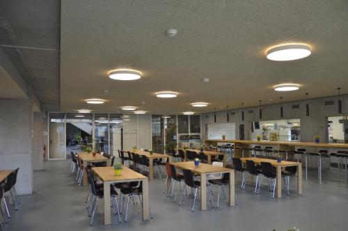 lausanne youth hostel jeunotel