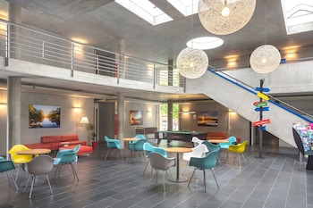 lausanne youth hostel jeunotel