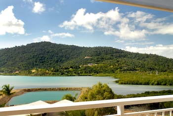 coral sea vista apartments
