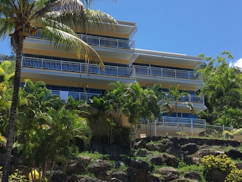 coral sea vista apartments