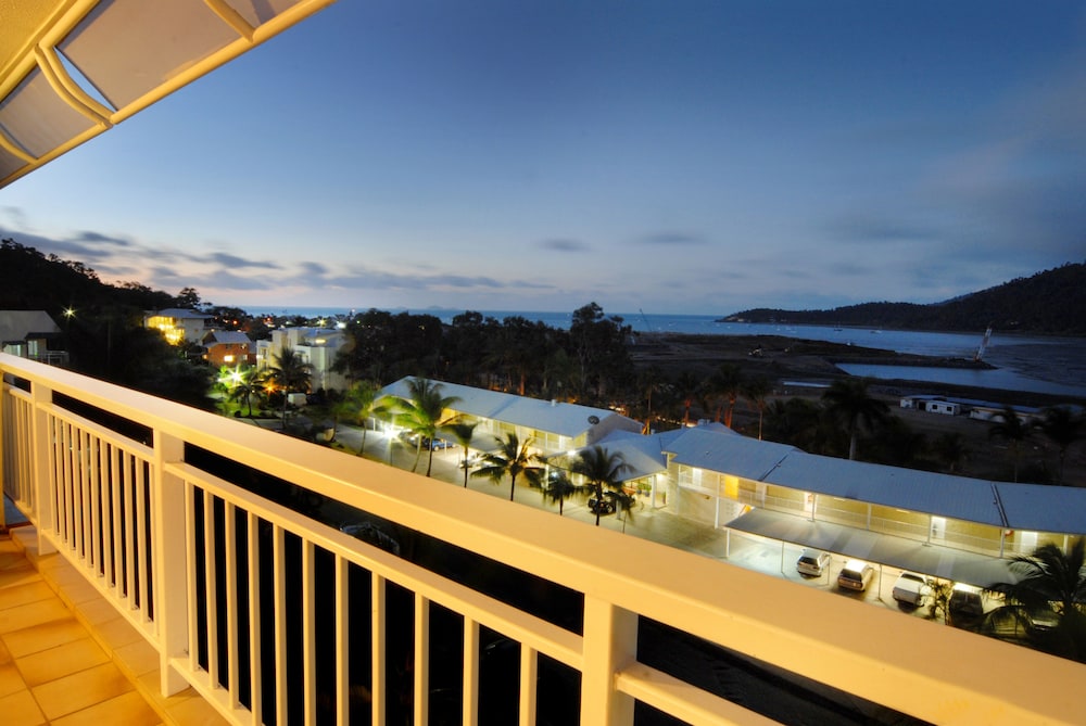coral sea vista apartments