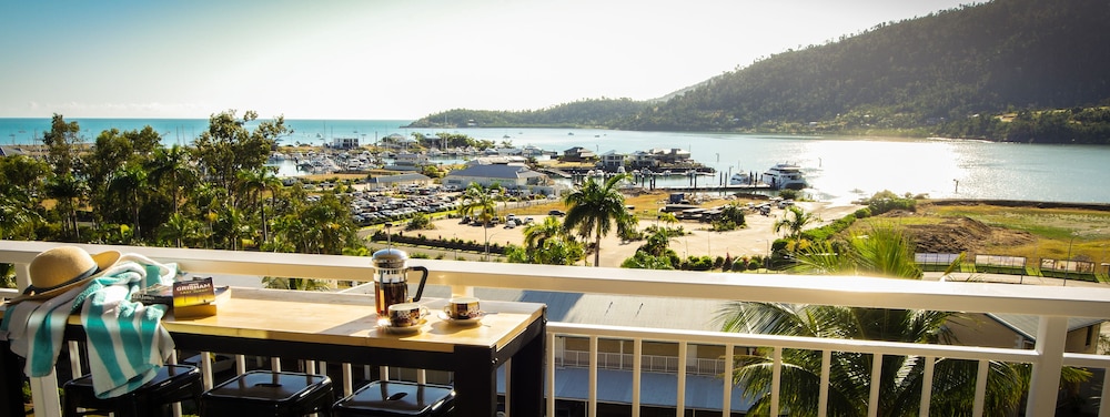 coral sea vista apartments