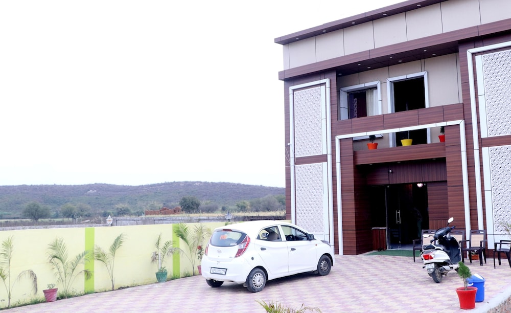 hotel krishna manu palace