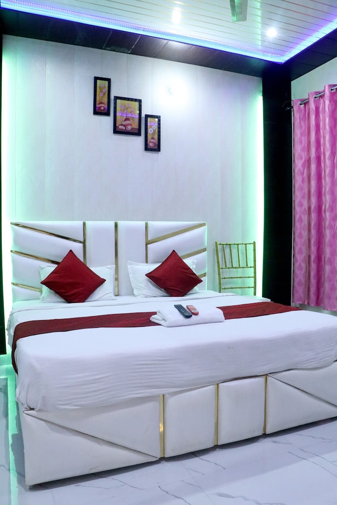 hotel krishna manu palace