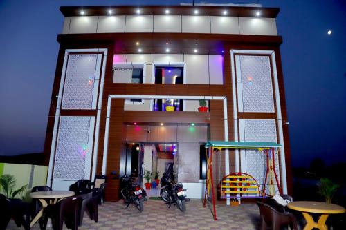 hotel krishna manu palace