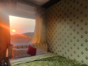 Hotel Krishna Manu Palace,Orchha Bypass Road,3 star