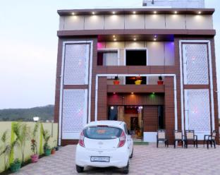 hotel krishna manu palace