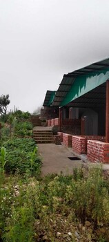 himalayan stay lodges