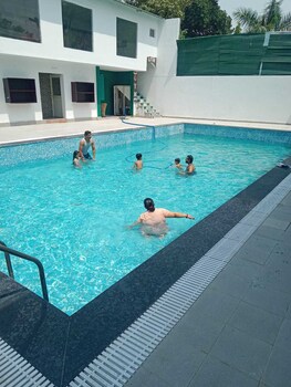 novel resort jim corbett