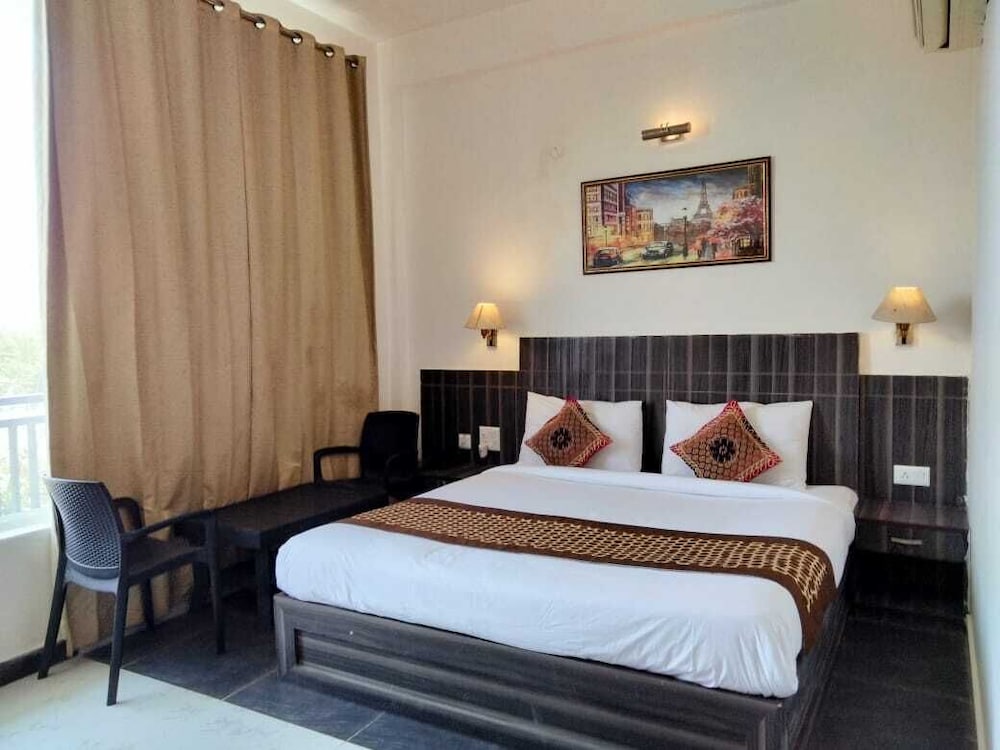 novel resort jim corbett