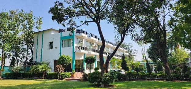 novel resort jim corbett