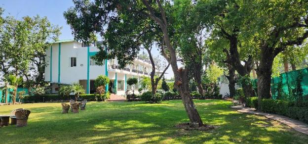 novel resort jim corbett