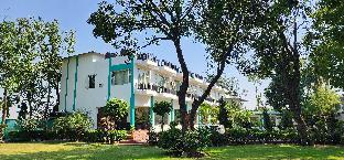 novel resort jim corbett