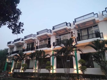 Novel Resort - Jim Corbett,Novel Resort Kashipur, Road, Near Maruti Showroom, Basai, Uttarakhand 244715,4 star