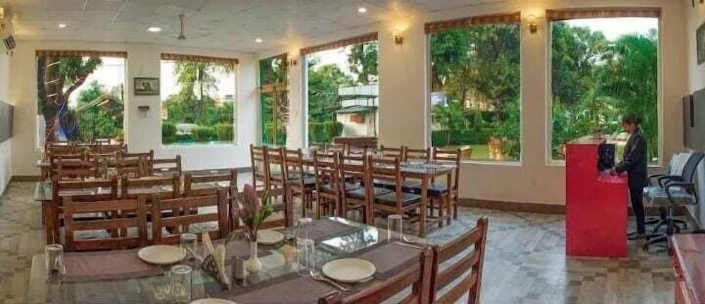 novel resort jim corbett