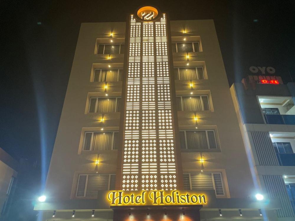 hotel holiston