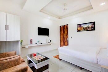hotel vibes inn ddn