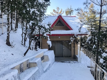 kvr clarks inn kufri
